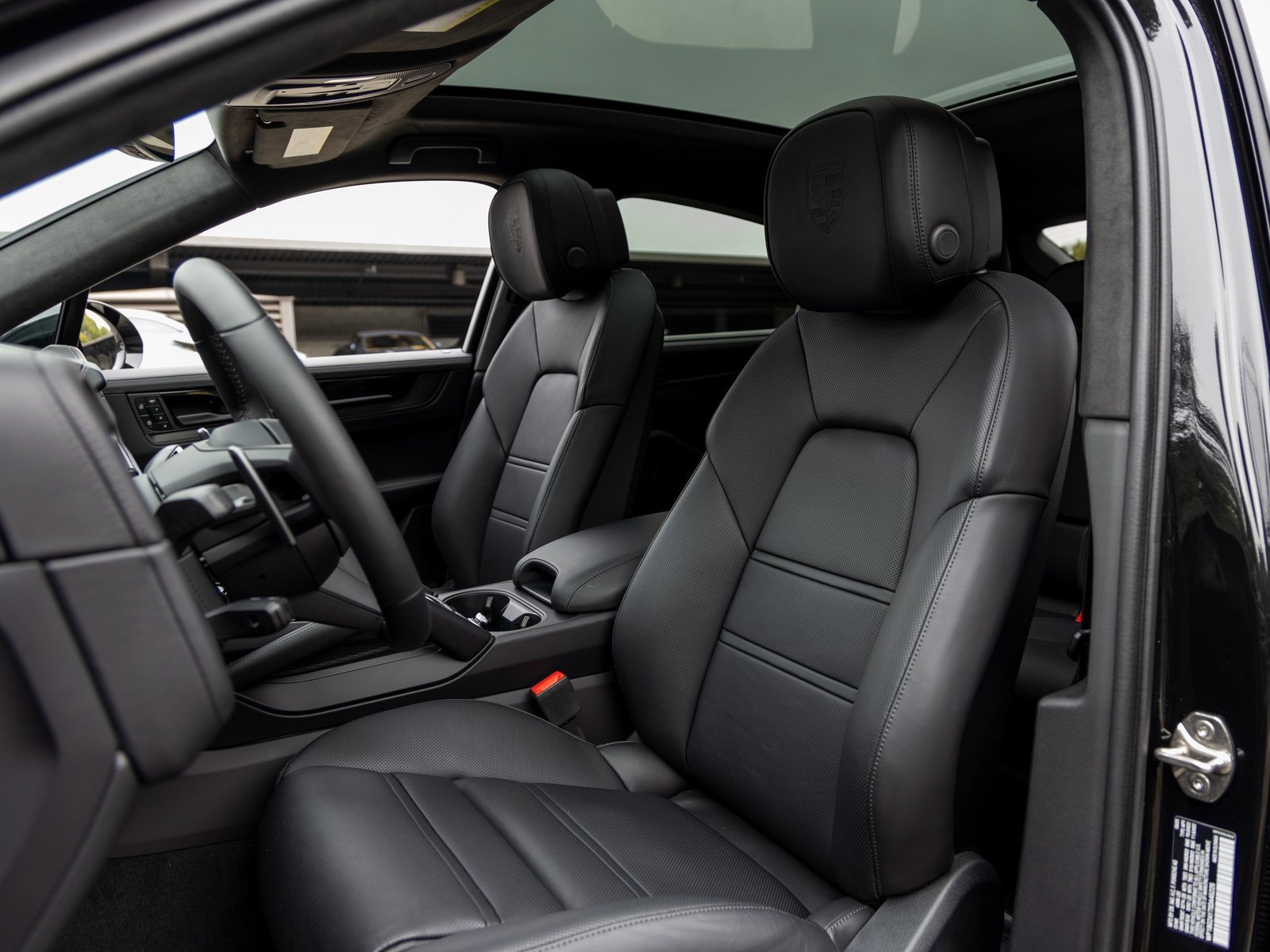 New 2025 Porsche Cayenne GTS image 5