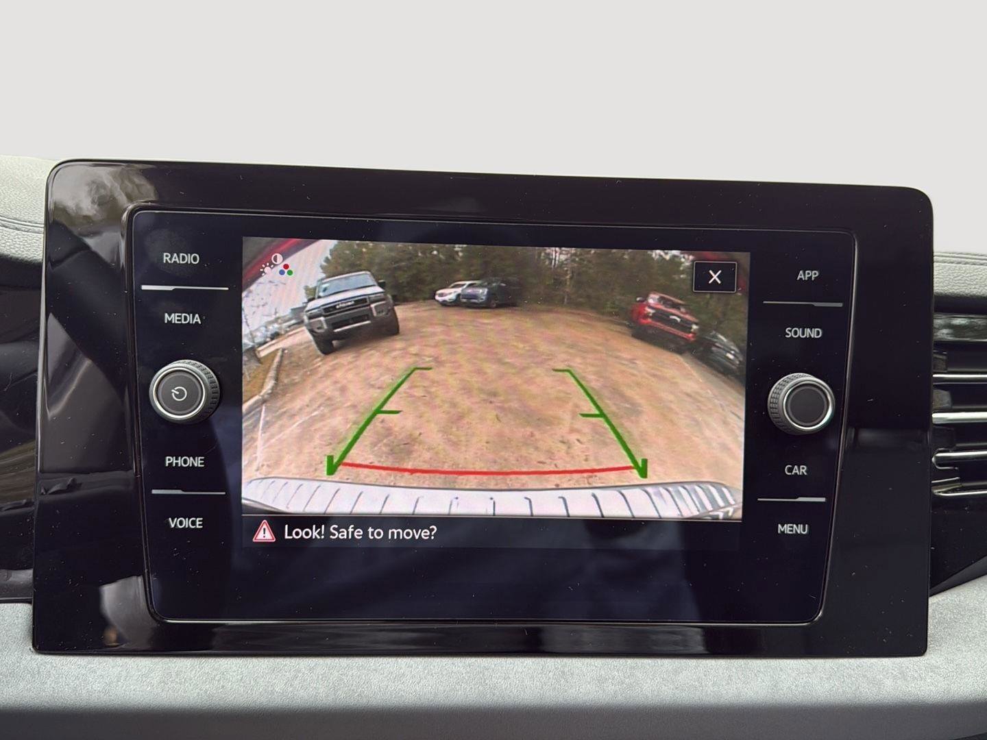 Certified 2025 Volkswagen Jetta SE image 23