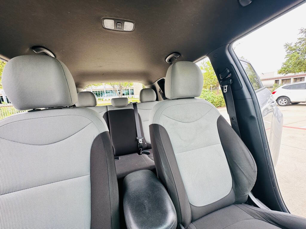 Used 2015 Kia Soul FWD image 27