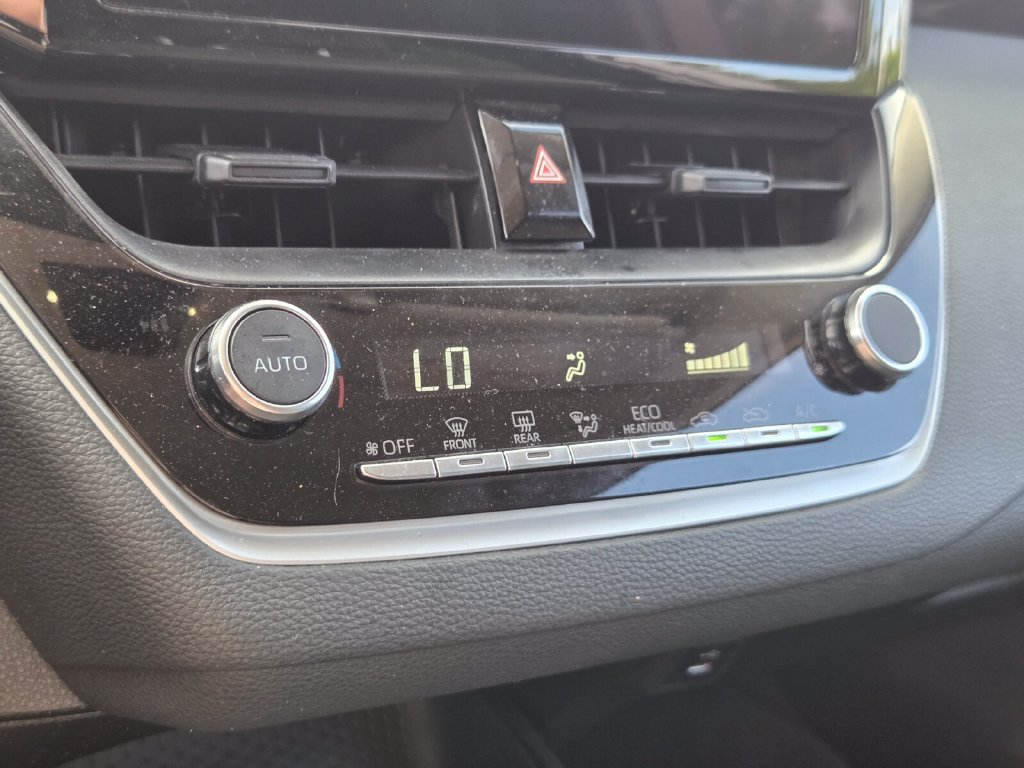 Used 2025 Toyota Corolla LE FWD image 20