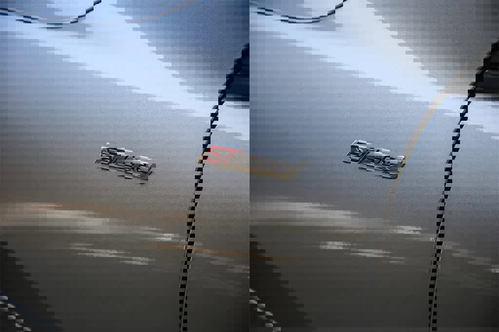 Used 2024 Ford Escape ST-Line w/ Cold Weather Package image 11