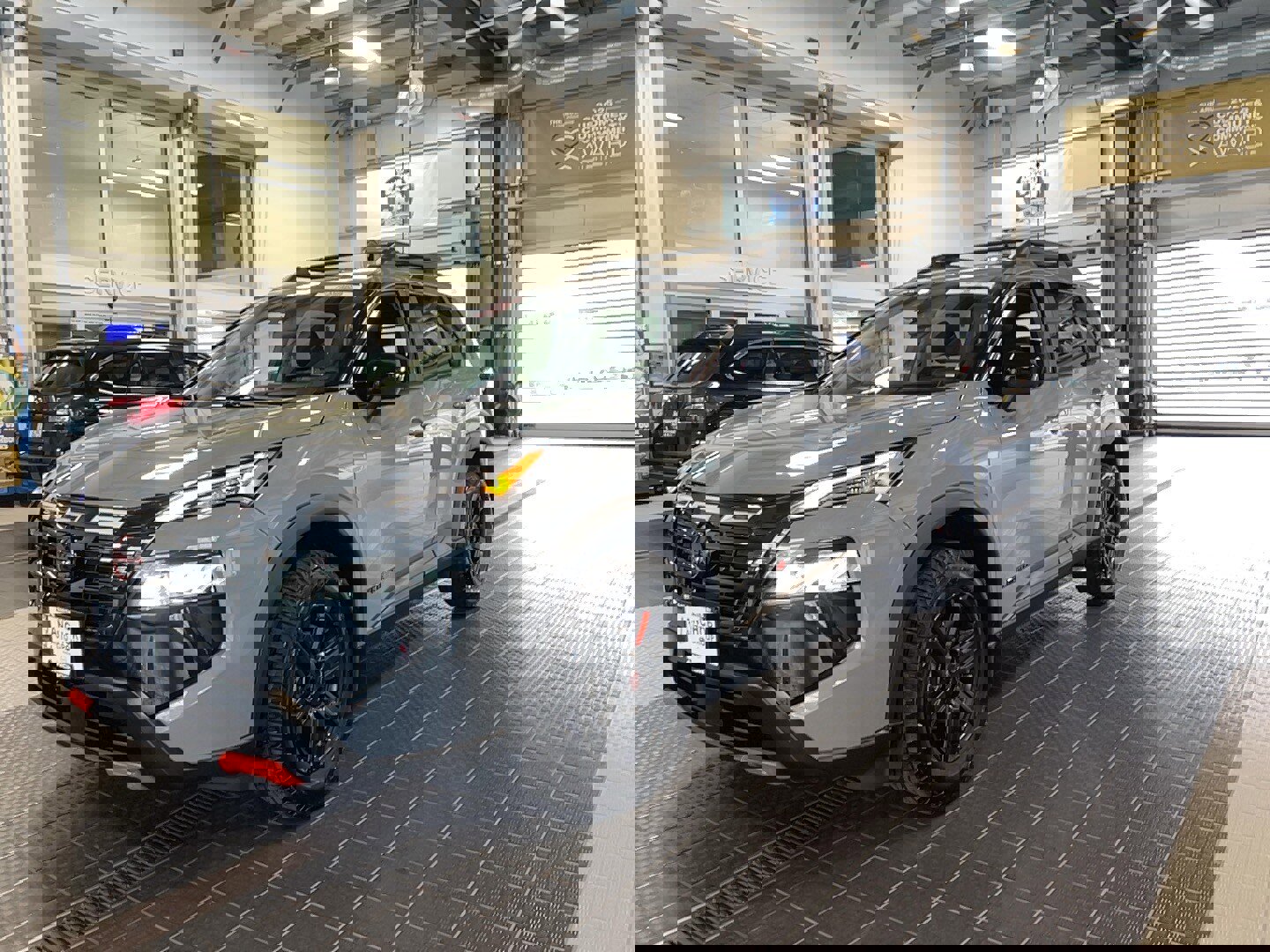 Used 2025 Nissan Rogue SV image 3