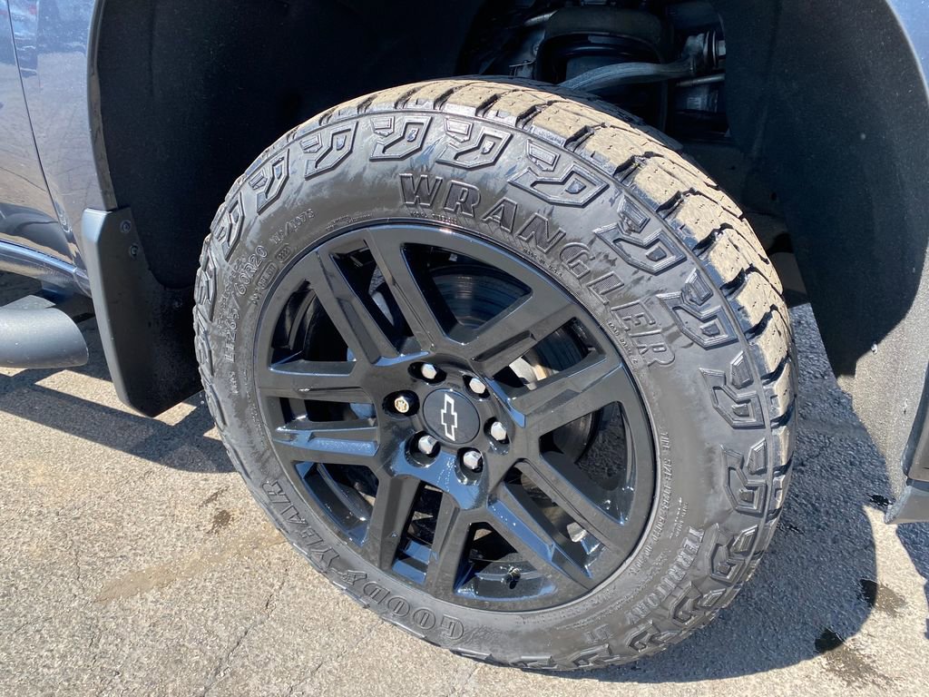Used 2021 Chevrolet Silverado 1500 Custom Trail Boss w/ LPO, Dark Essentials Package AWD/4WD image 29