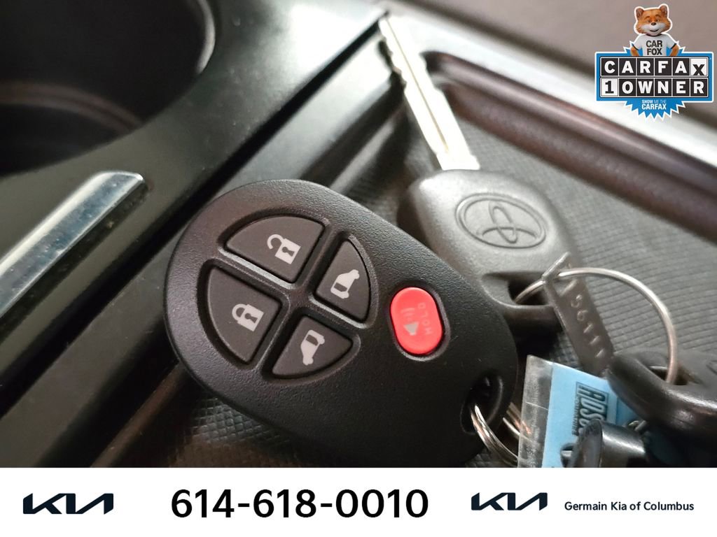 Used 2017 Toyota Sienna LE image 34