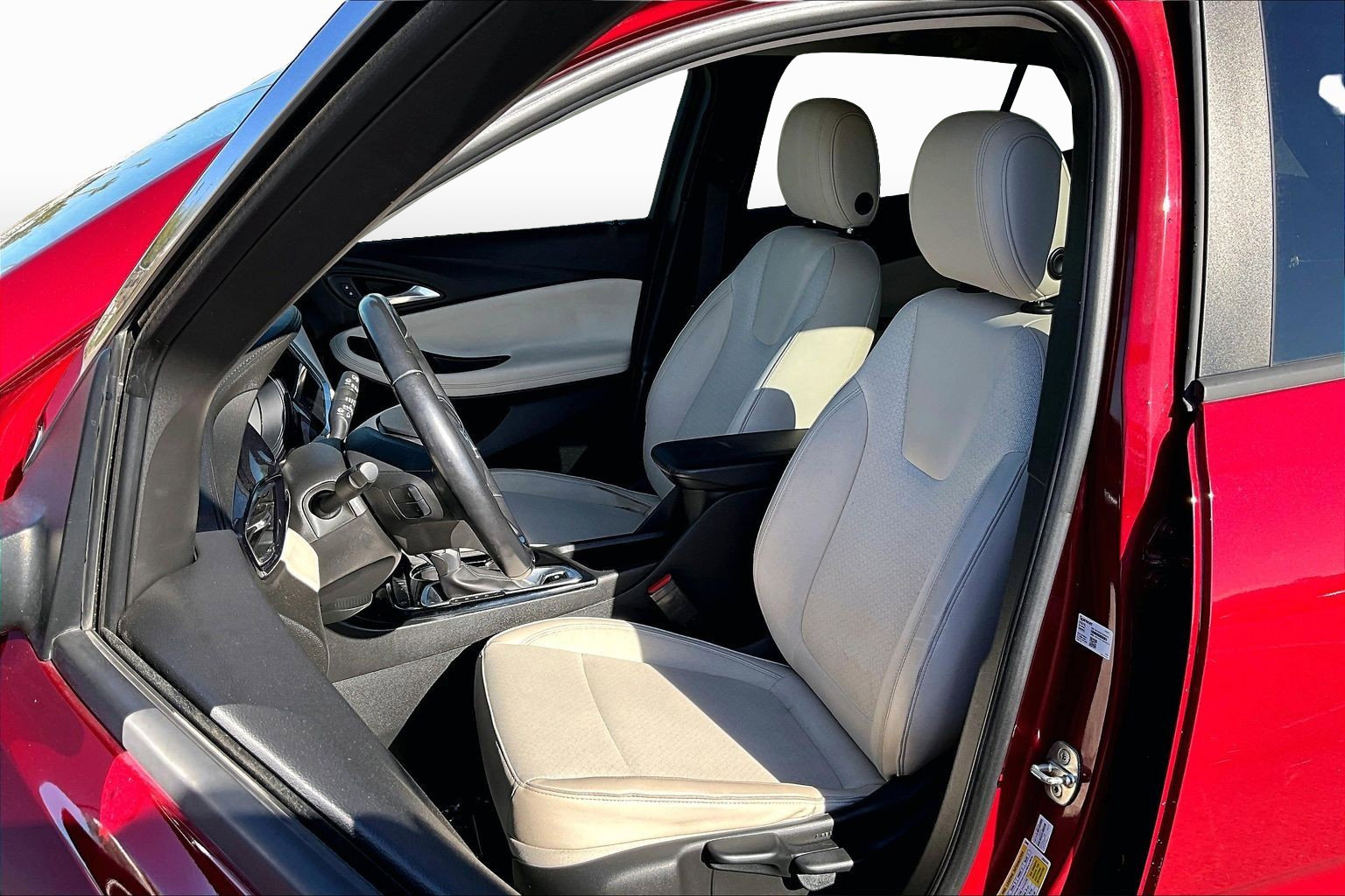 Used 2020 Buick Encore GX Preferred w/ Sport Touring Package image 25