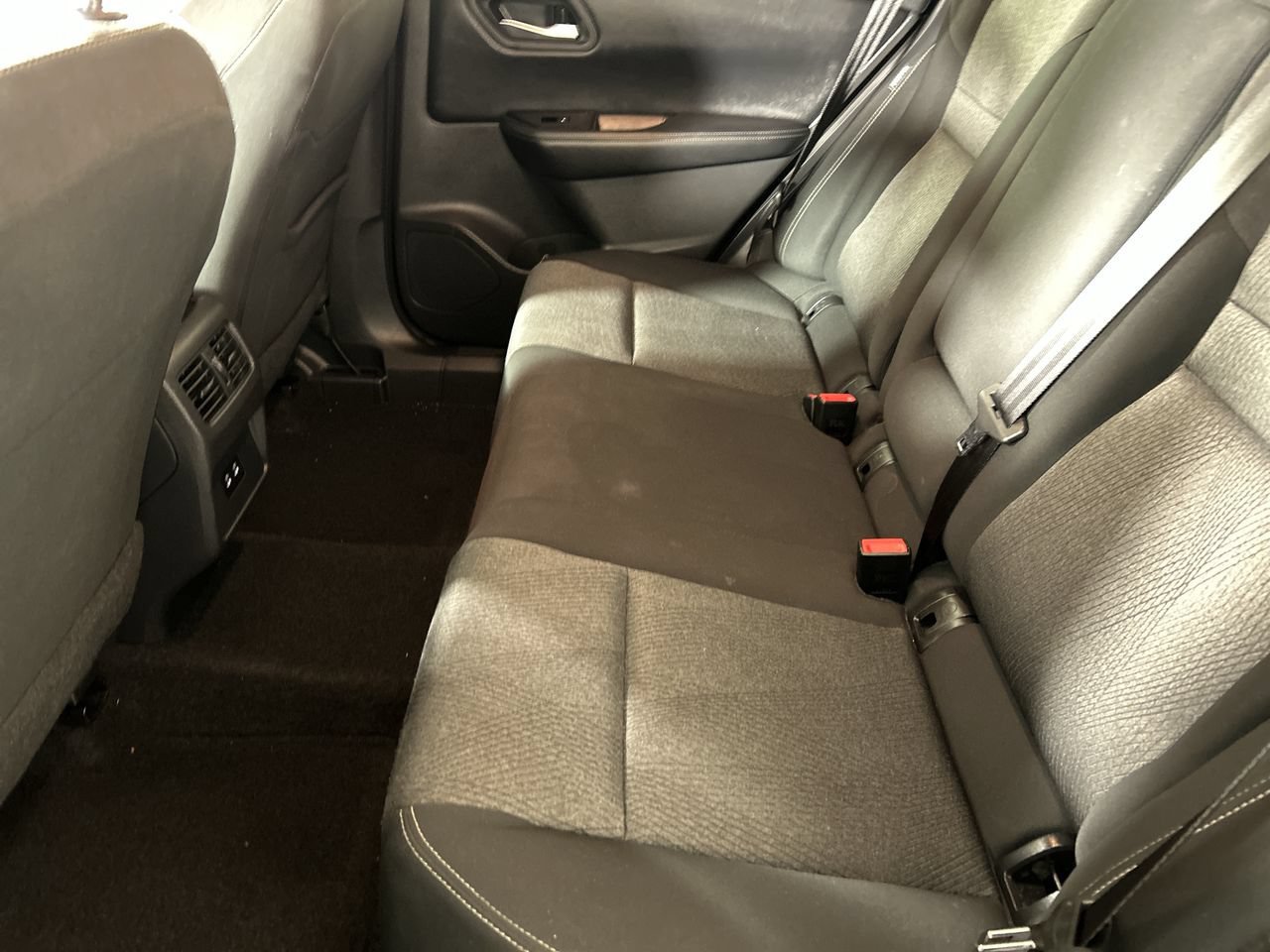 Used 2025 Nissan Rogue SV FWD image 24