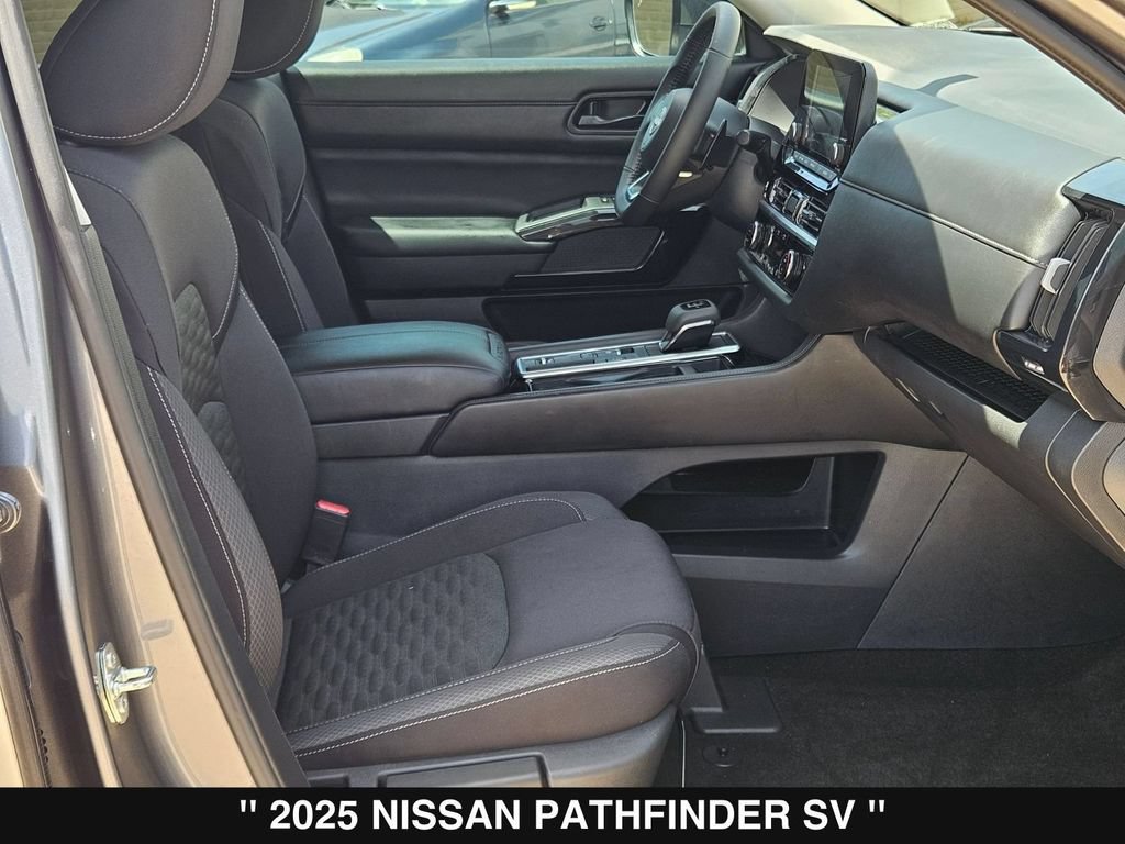 Used 2025 Nissan Pathfinder SV FWD image 29
