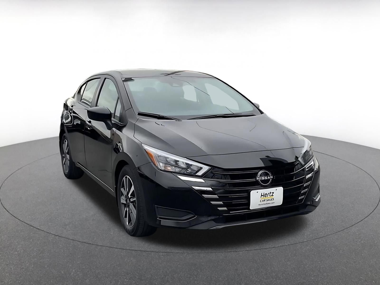 Used 2025 Nissan Versa SV w/ Trunk Package image 3