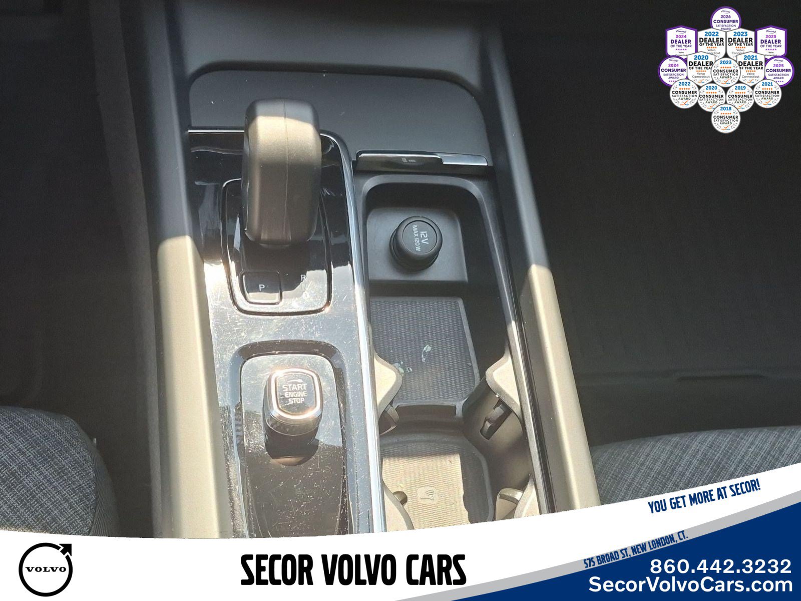 Used 2023 Volvo XC60 B5 Core AWD/4WD image 13