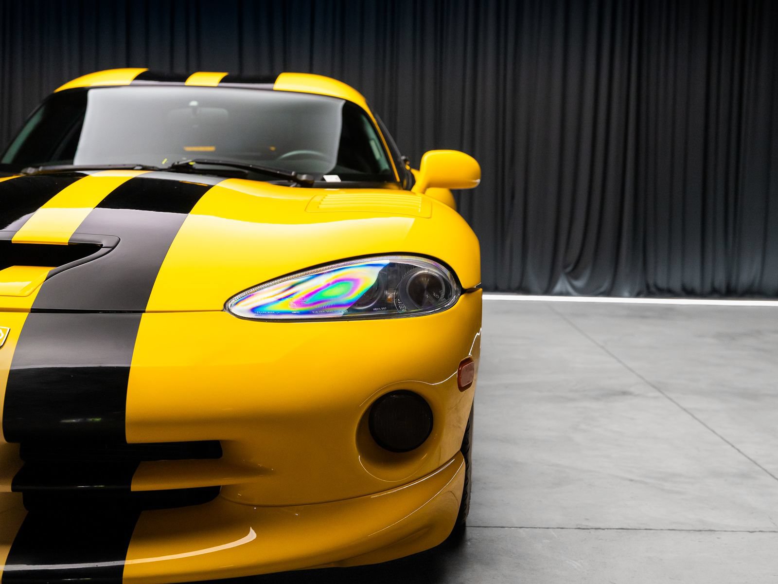 Used 2001 Dodge Viper GTS RWD image 23