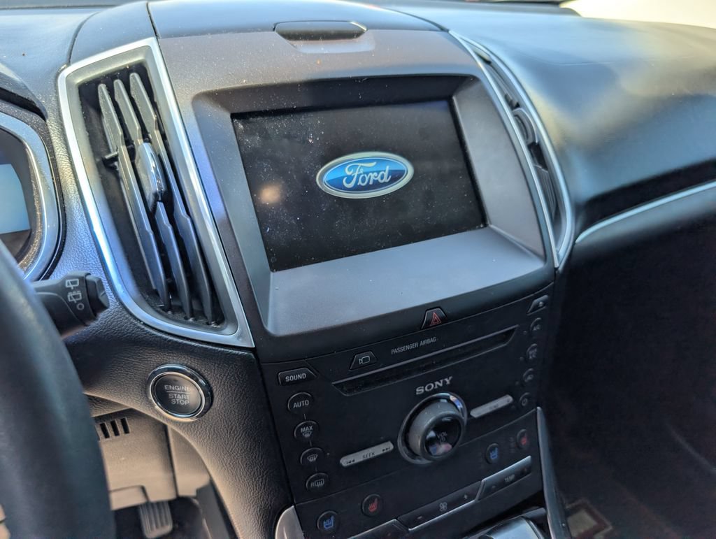 Used 2016 Ford Edge Titanium w/ Equipment Group 302A AWD/4WD image 17