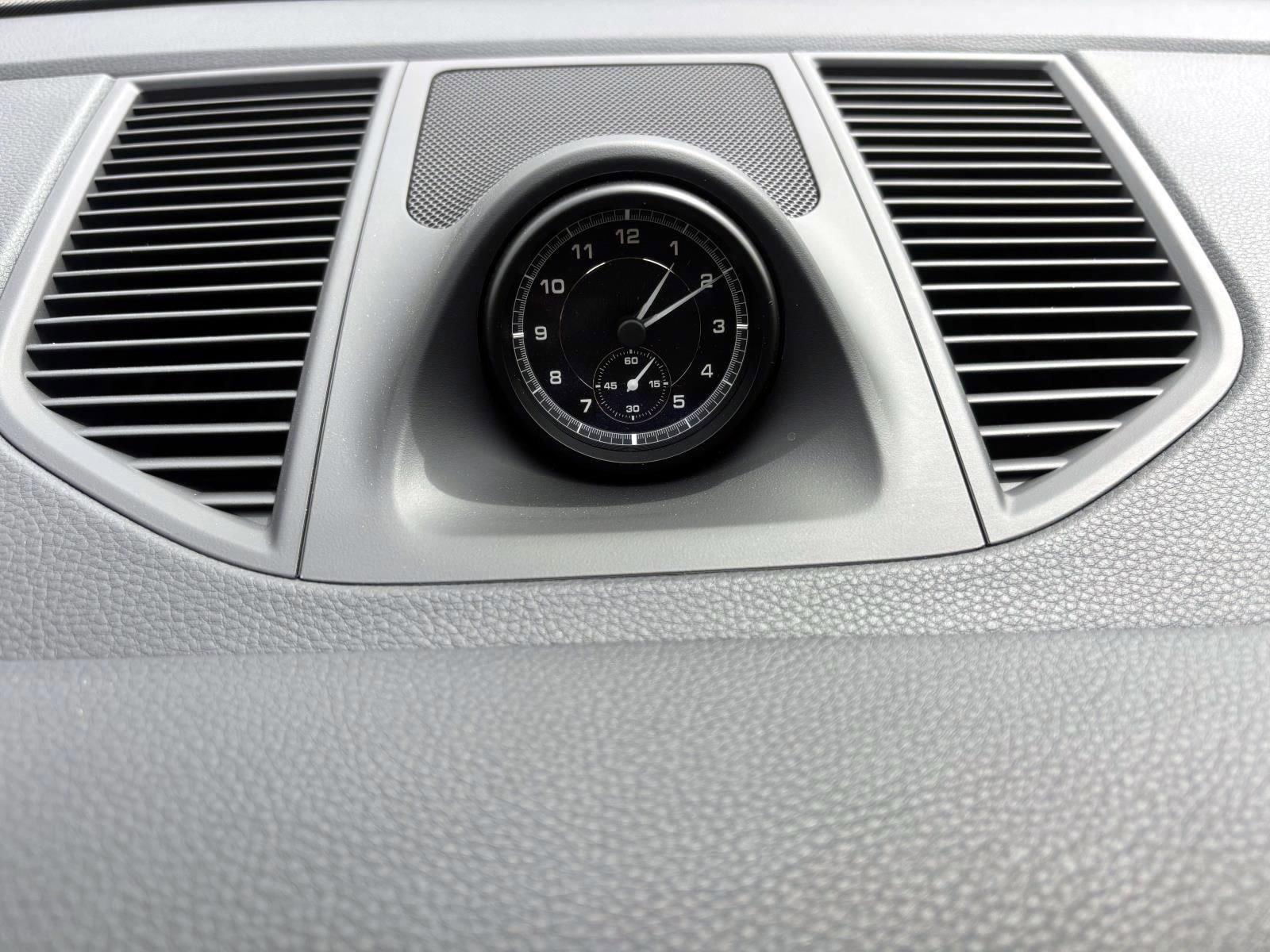 Used 2025 Porsche Macan image 36