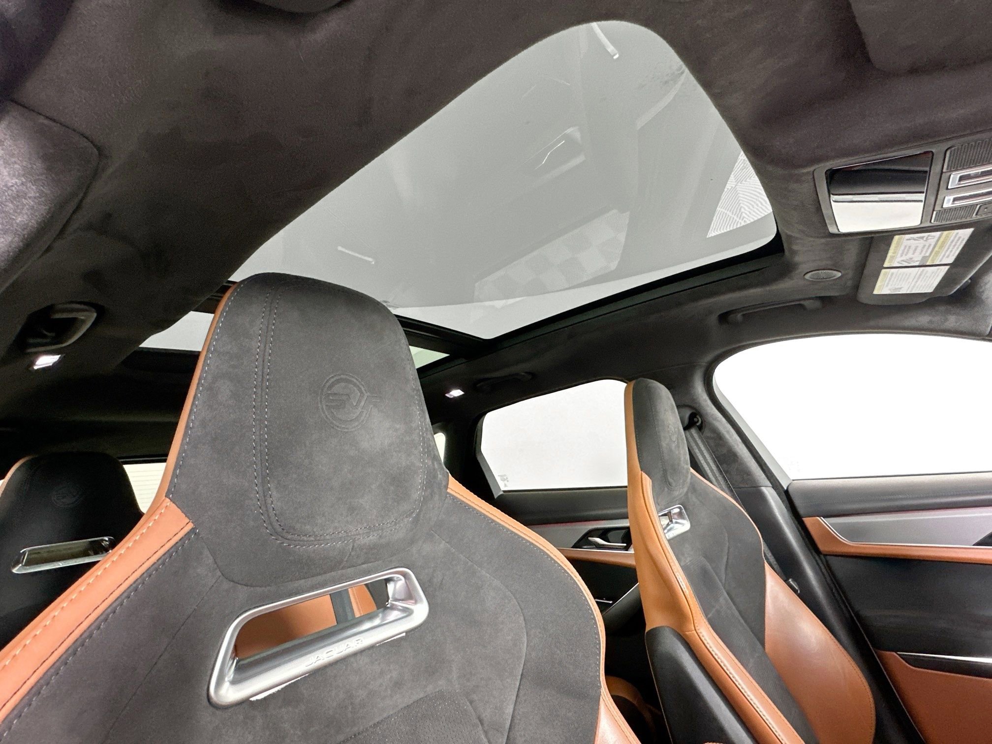Certified 2021 Jaguar F-PACE SVR AWD/4WD image 20