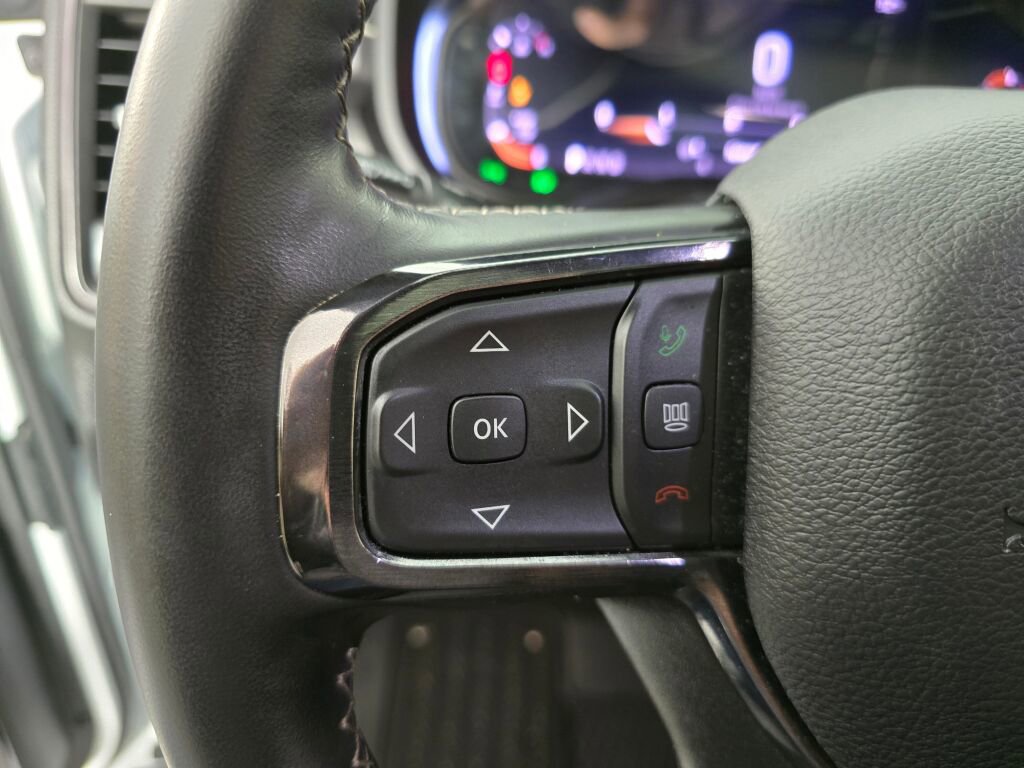 Used 2024 RAM 2500 Limited image 25