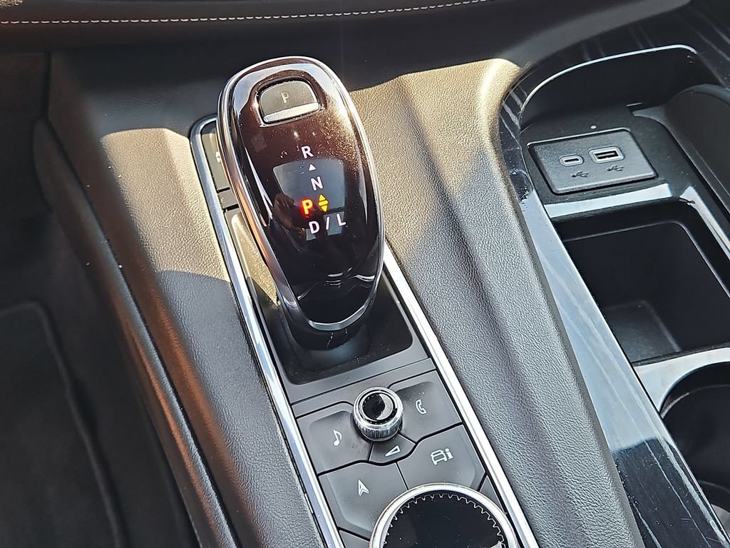 Used 2024 Cadillac Escalade Sport AWD/4WD image 37