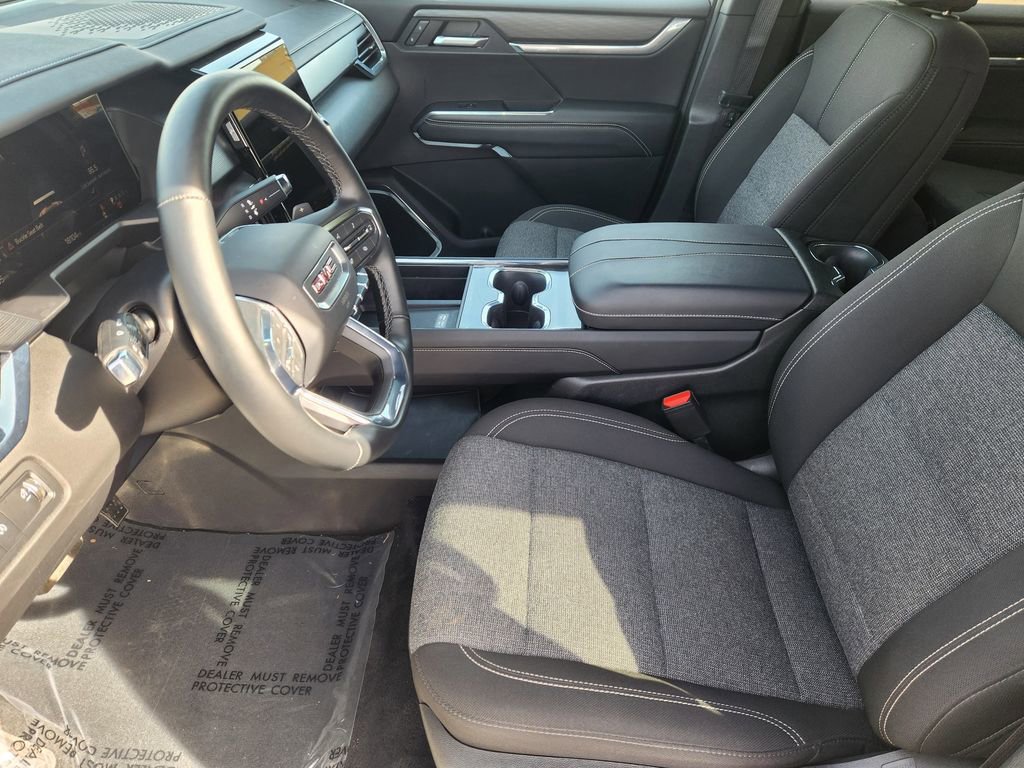 Used 2025 GMC Acadia Elevation image 13