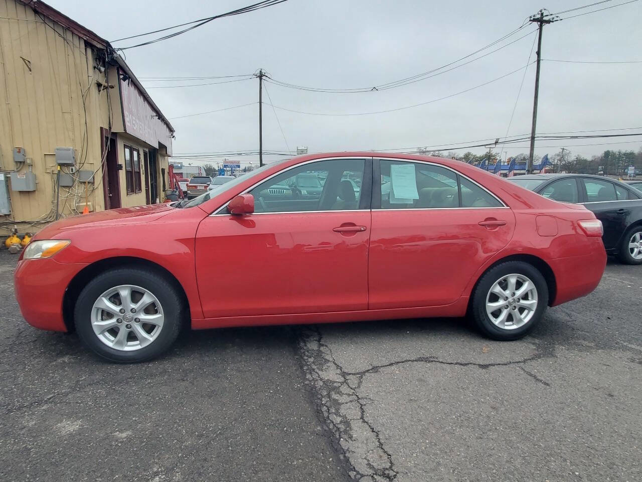Used 2009 Toyota Camry XLE image 2