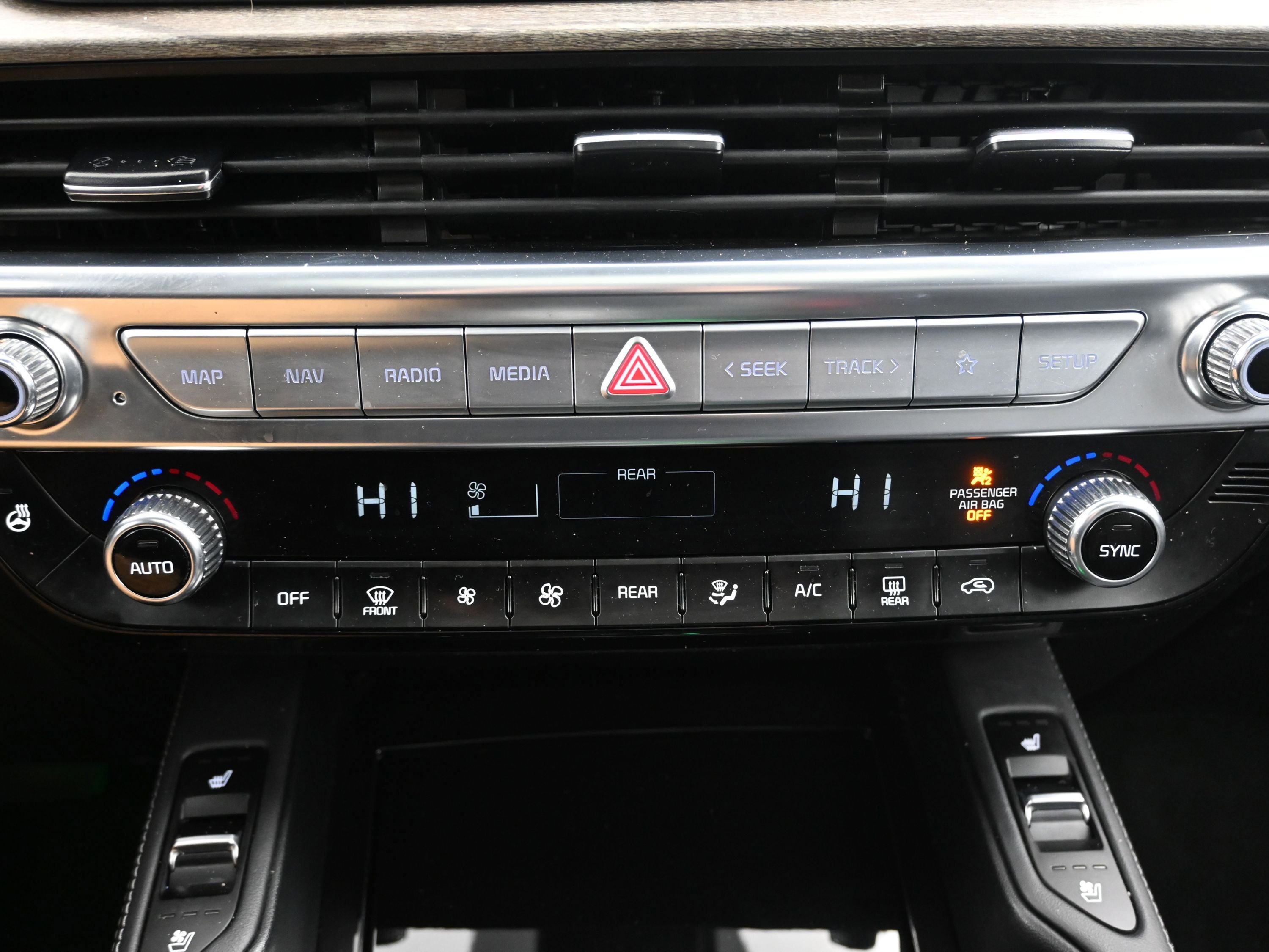 Used 2021 Kia Telluride EX image 17