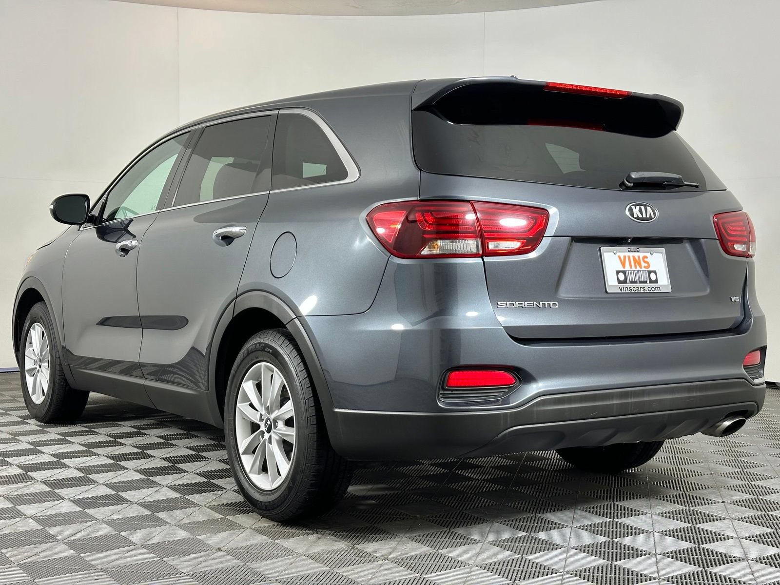 Used 2020 Kia Sorento FWD V6 image 34