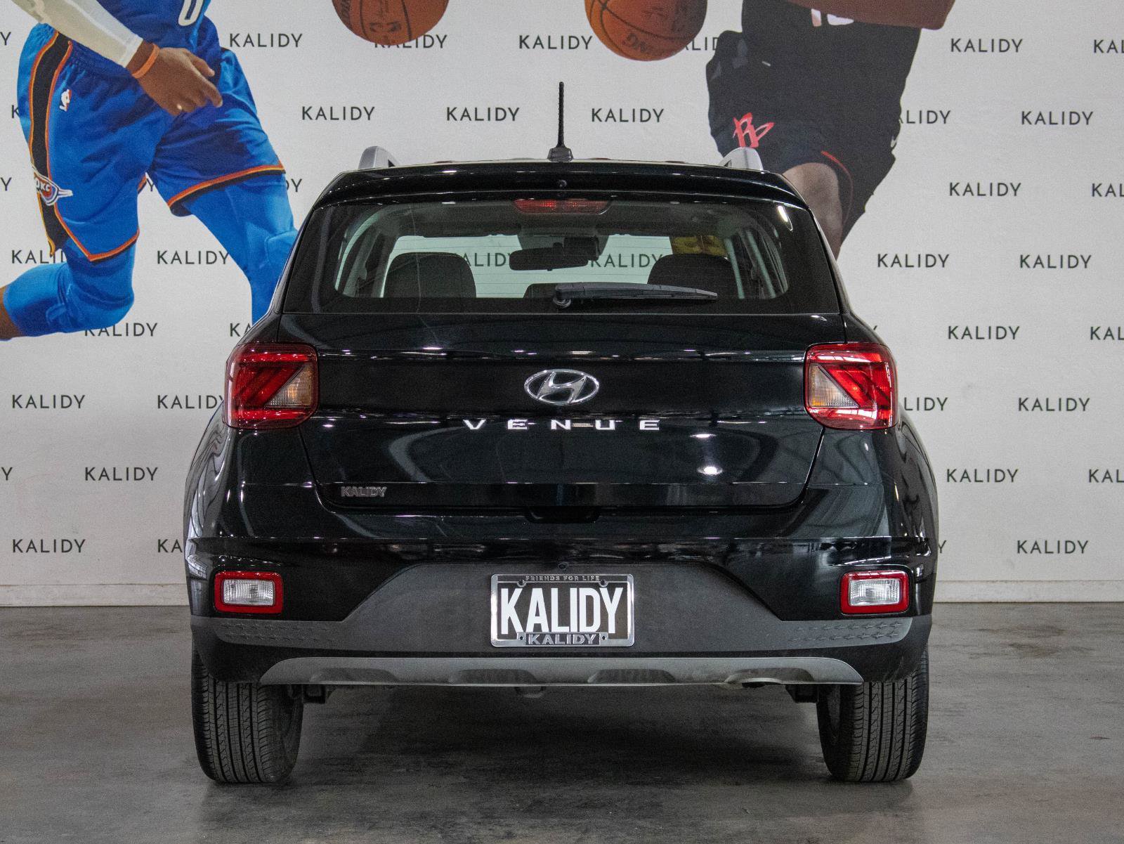 Used 2025 Hyundai Venue SEL image 23