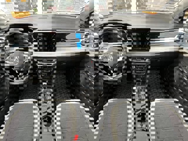 New 2025 Volkswagen Taos SE image 16