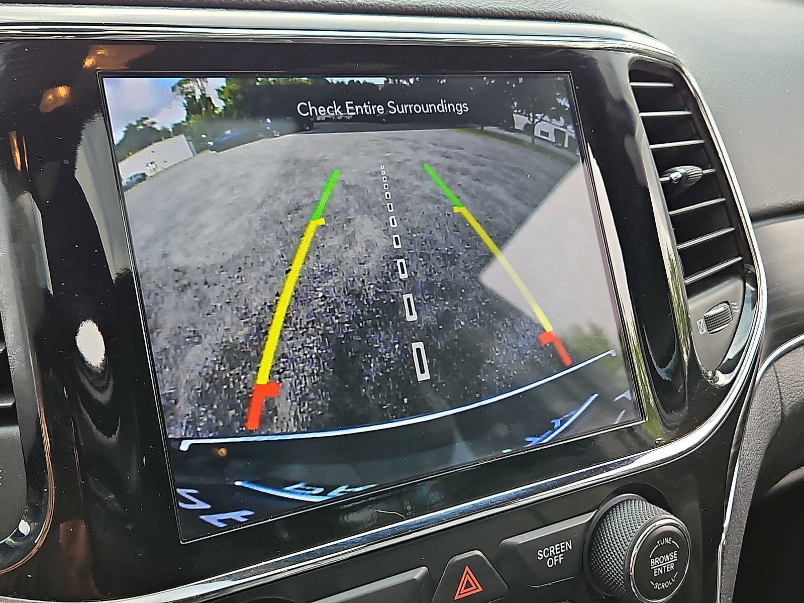 Used 2020 Jeep Grand Cherokee Limited AWD/4WD image 19