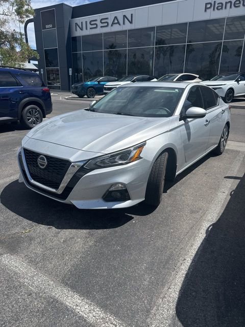 Used 2020 Nissan Altima 2.5 SV FWD image 1