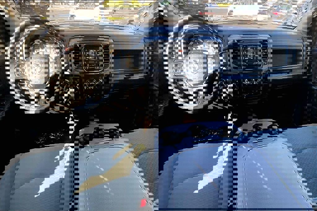 Used 2016 RAM 2500 Tradesman w/ Chrome Appearance Group image 15