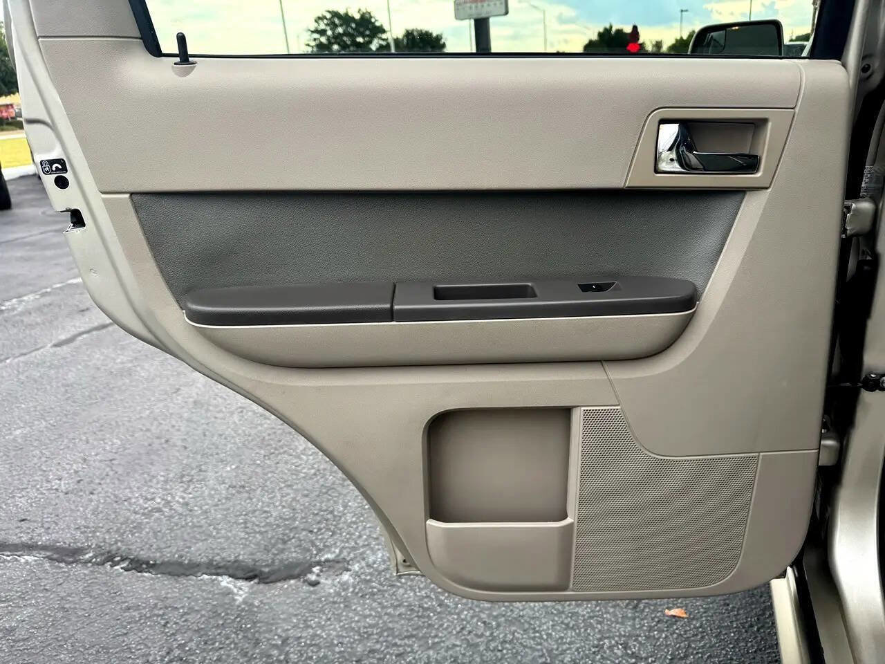 Used 2011 Mercury Mariner Premier w/ 202A Rapid Spec Order Code image 16