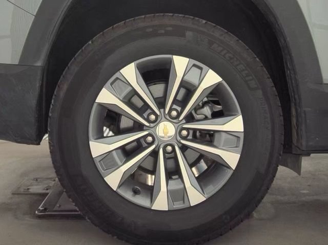 Used 2026 Chevrolet Equinox LT AWD/4WD image 19