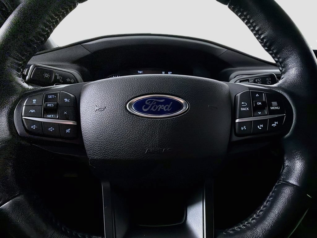Used 2020 Ford Explorer XLT w/ Equipment Group 202A AWD/4WD image 11