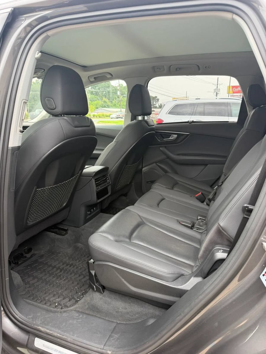 Used 2020 Audi Q7 3.0T Prestige w/ Prestige Package AWD/4WD image 10