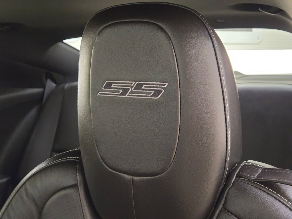 Used 2010 Chevrolet Camaro SS w/ RS Package image 29