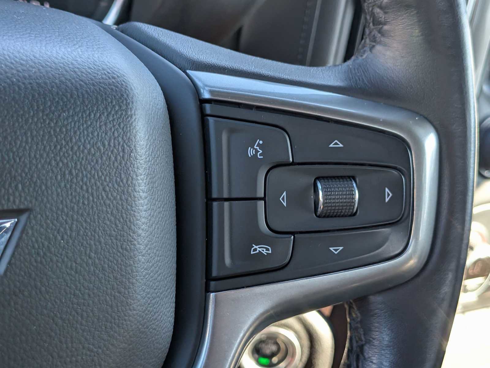 Used 2022 Chevrolet Silverado 1500 LT w/ Safety Package image 26