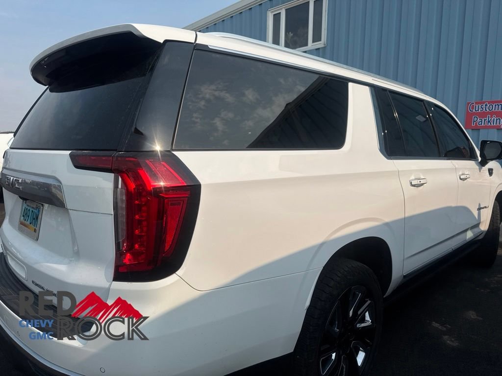Used 2021 GMC Yukon XL Denali w/ Denali Ultimate Package AWD/4WD image 9