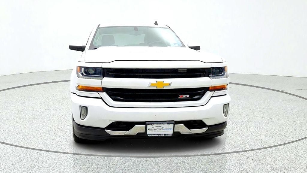 Used 2018 Chevrolet Silverado 1500 LT w/ All Star Edition AWD/4WD image 2