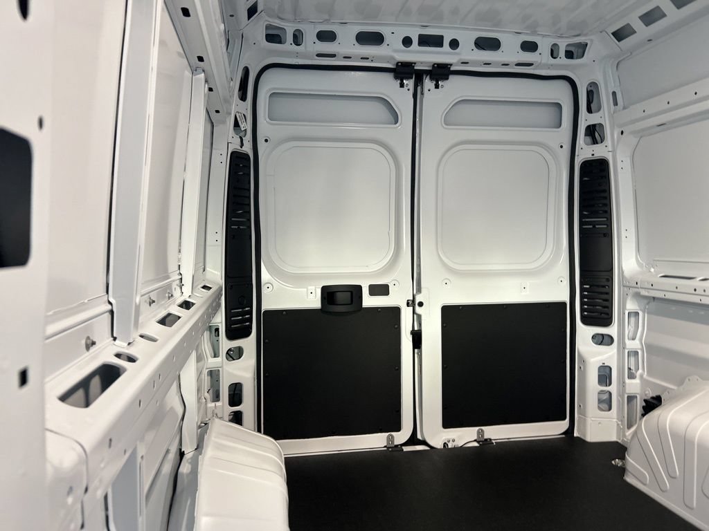 New 2026 RAM ProMaster 2500 w/ Convenience Group FWD image 28
