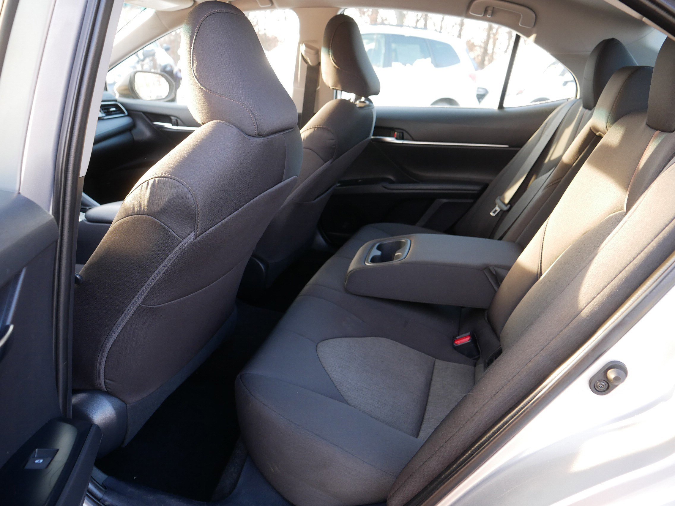 Used 2020 Toyota Camry LE image 37