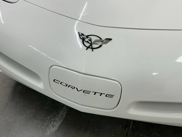 Used 2001 Chevrolet Corvette Convertible w/ Preferred Equipment Group2 RWD image 11