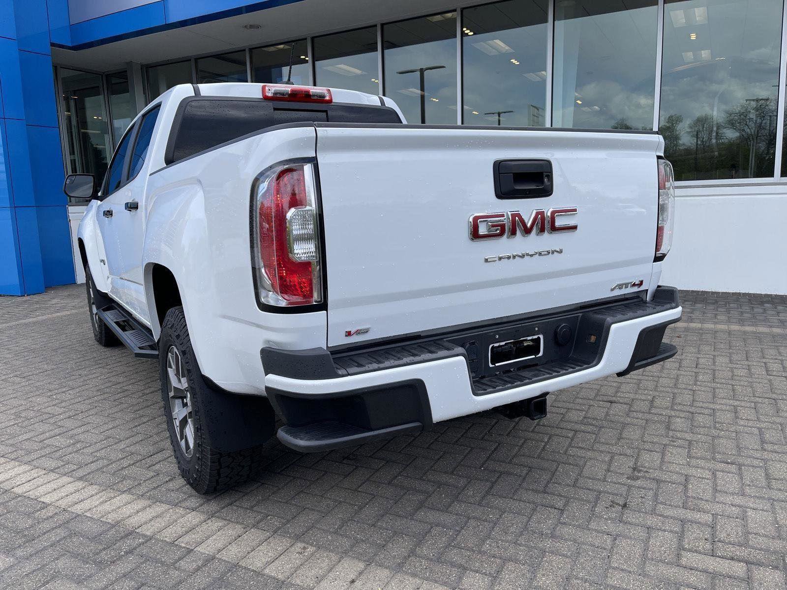 Used 2022 GMC Canyon AT4 w/ Trailering Package AWD/4WD image 3