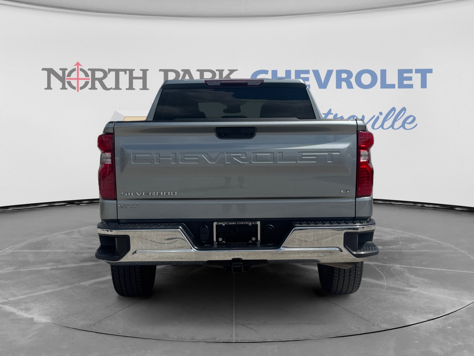 Used 2024 Chevrolet Silverado 1500 LT RWD image 6