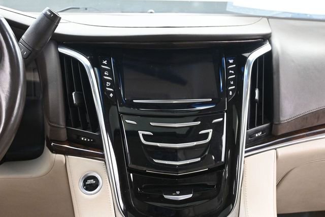 Used 2015 Cadillac Escalade Premium AWD/4WD image 27