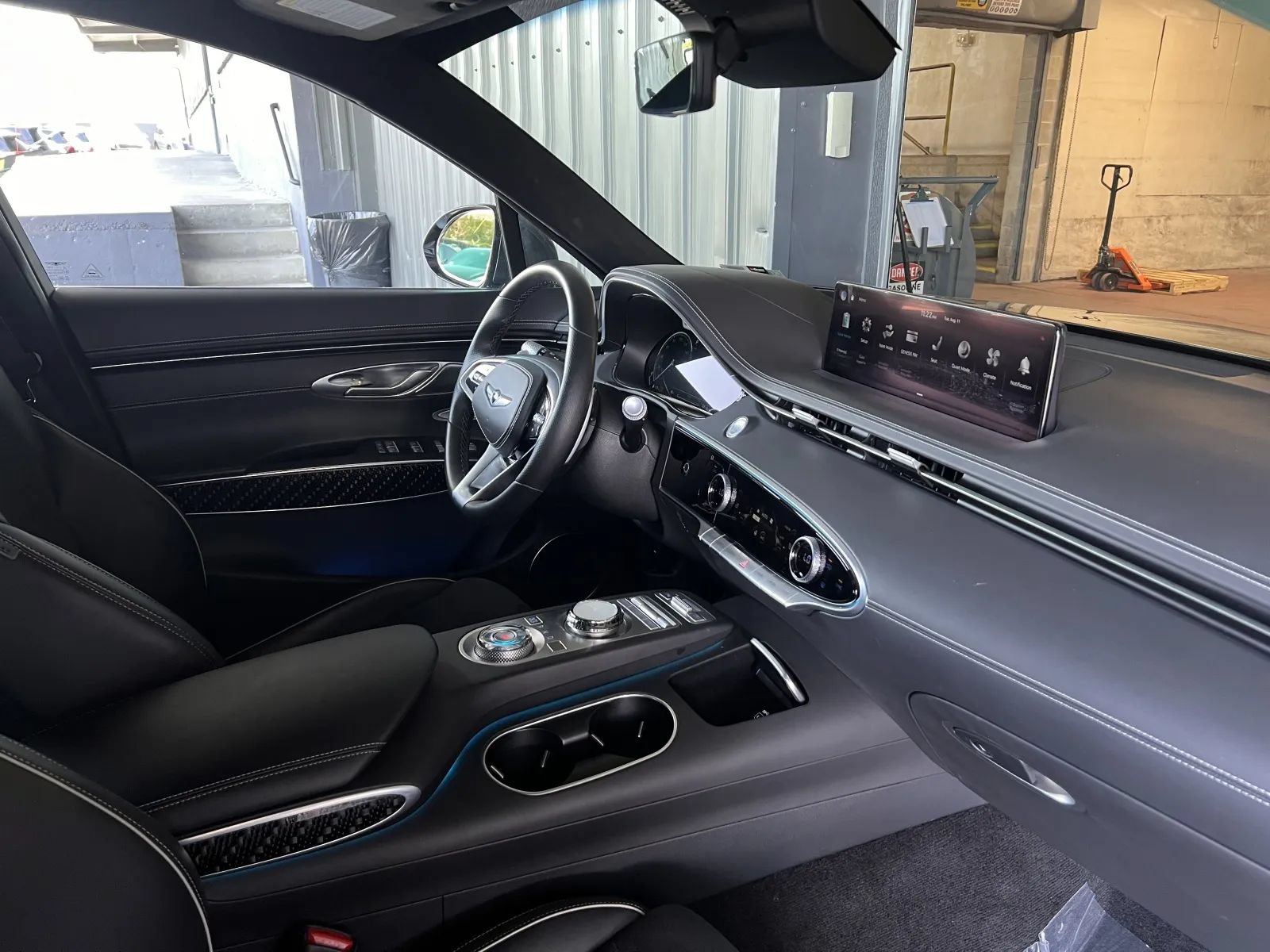Used 2022 Genesis GV70 3.5T Sport w/ Sport Prestige Package AWD/4WD image 21