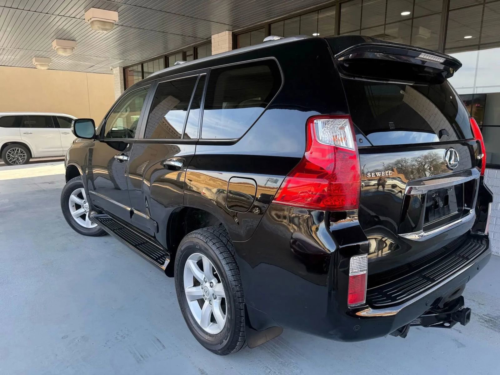 Used 2012 Lexus GX 460 w/ Comfort Plus Pkg image 5