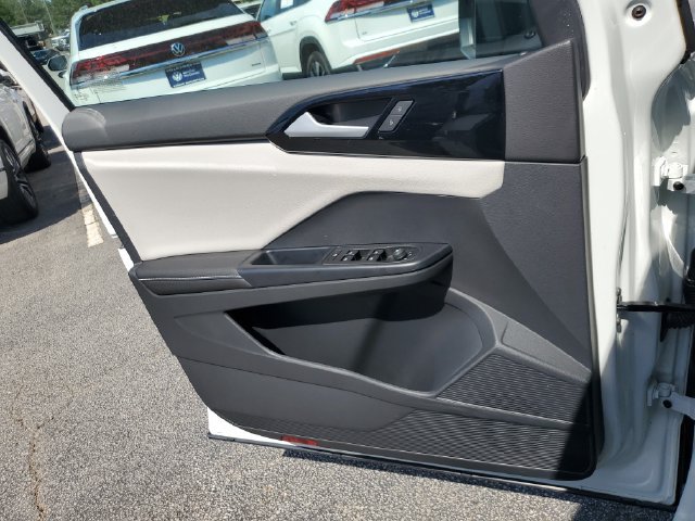 Certified 2025 Volkswagen Taos S FWD image 34
