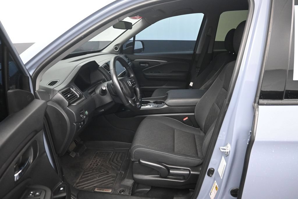 Used 2024 Honda Ridgeline Sport image 9