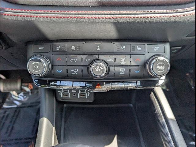 Used 2024 Dodge Durango GT image 11