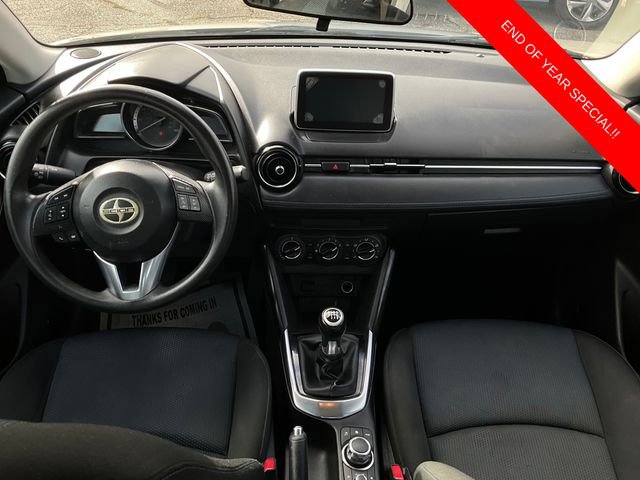 Used 2016 Scion iA Base image 9