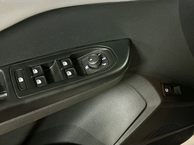 Used 2023 Volkswagen Taos SE image 18