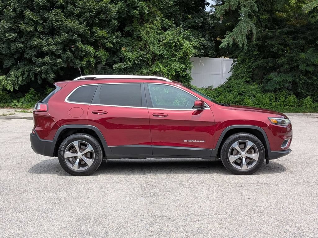 Certified 2019 Jeep Cherokee Limited AWD/4WD image 2